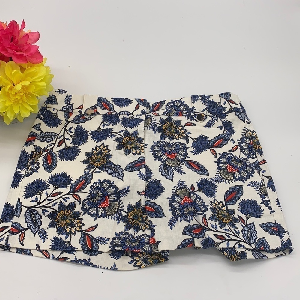 Loft Navy off white floral Cotton shorts Sz 2